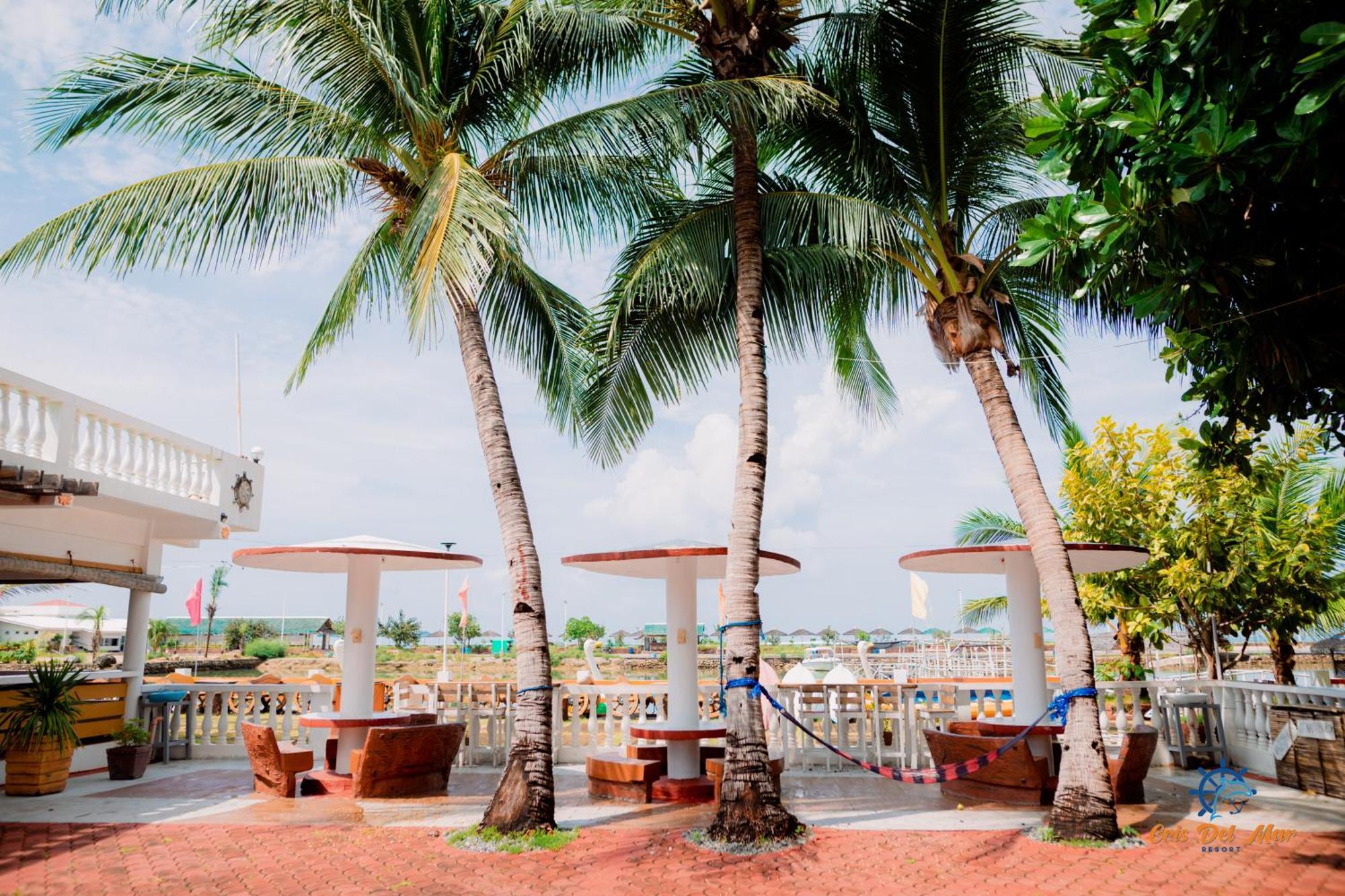 Cris Del Mar Resort Bolinao ภายนอก รูปภาพ